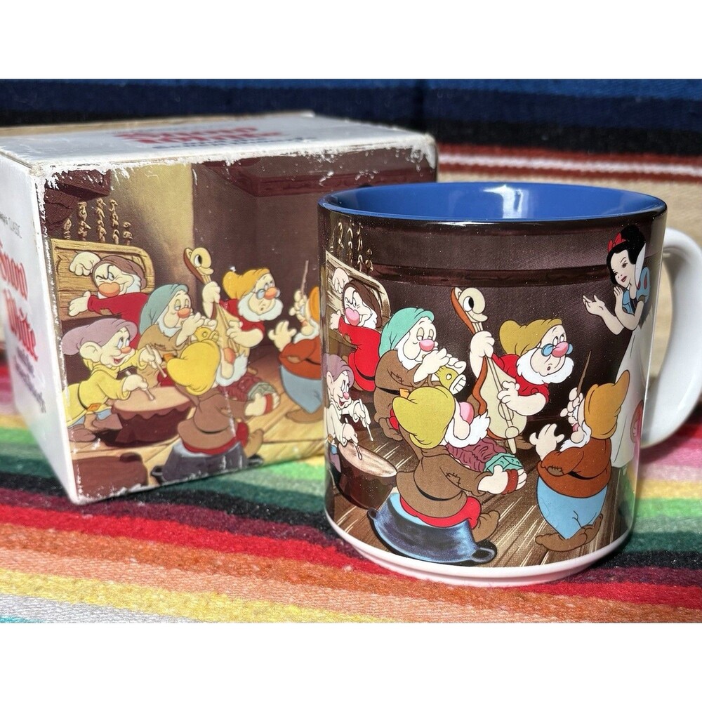 Vintage Disneys Classic Snow White & The Seven Dwarfs Coffee Tea Mug W/Box
